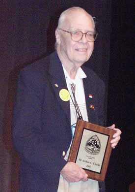 Hal Clement accepting the first fandom award for Sir Arthur C. Clarke - Copyright © 2002, Suzanne Gibson